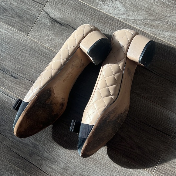 ferragamo leather pumps - Picture 3 of 6